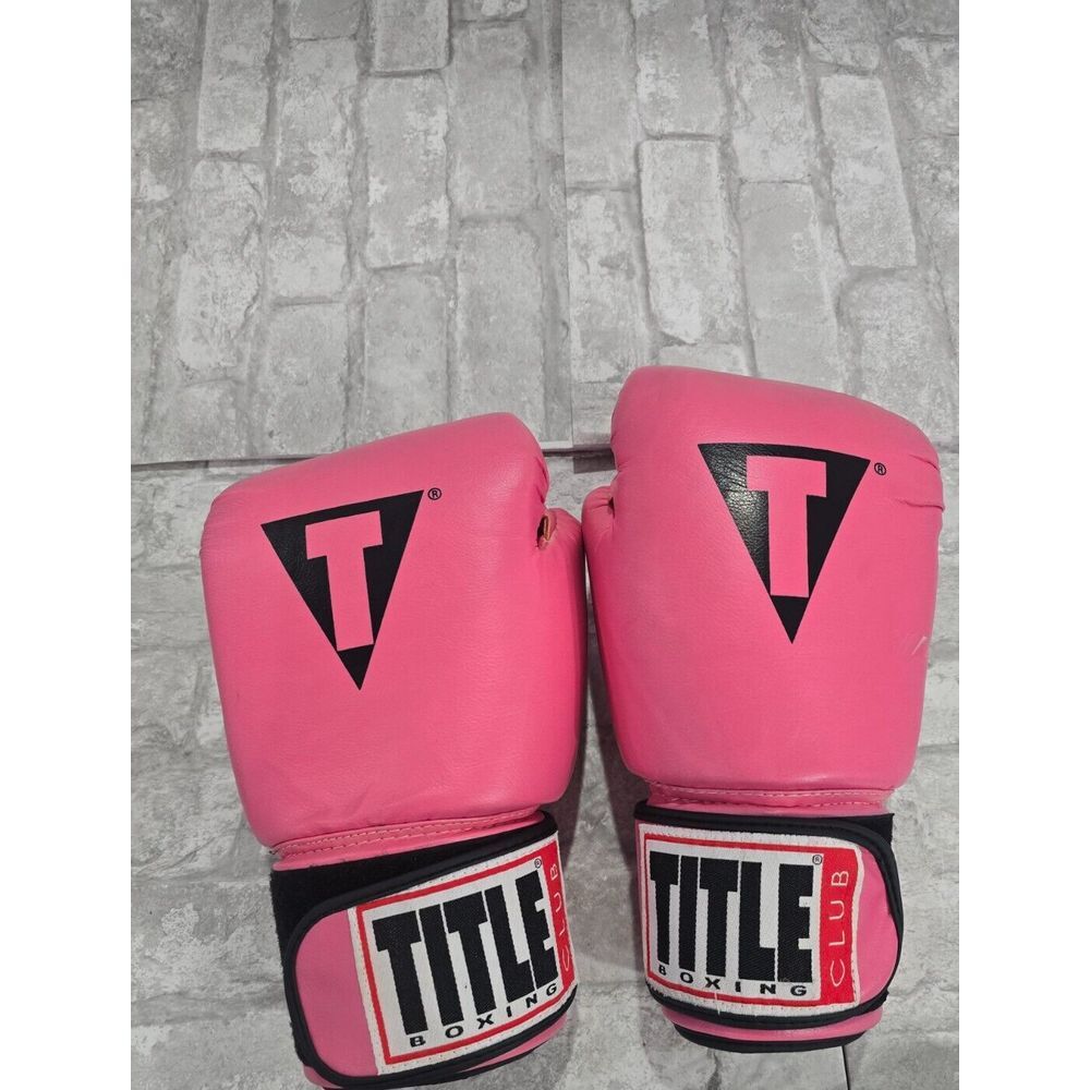 TITLE Club Boxing Pink Black Leather Boxing MMAโ Gloves Excellent Clean
